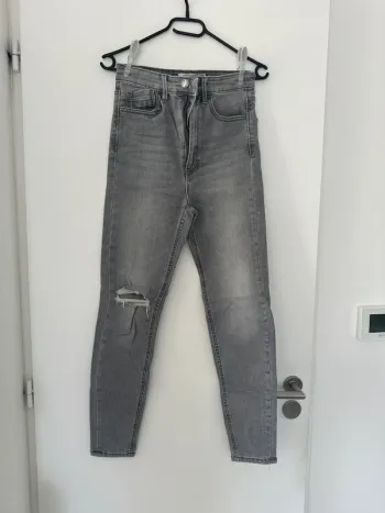 Jean skinny gris