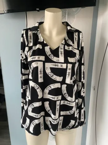 Blouse manches longues noire et blanche taille S