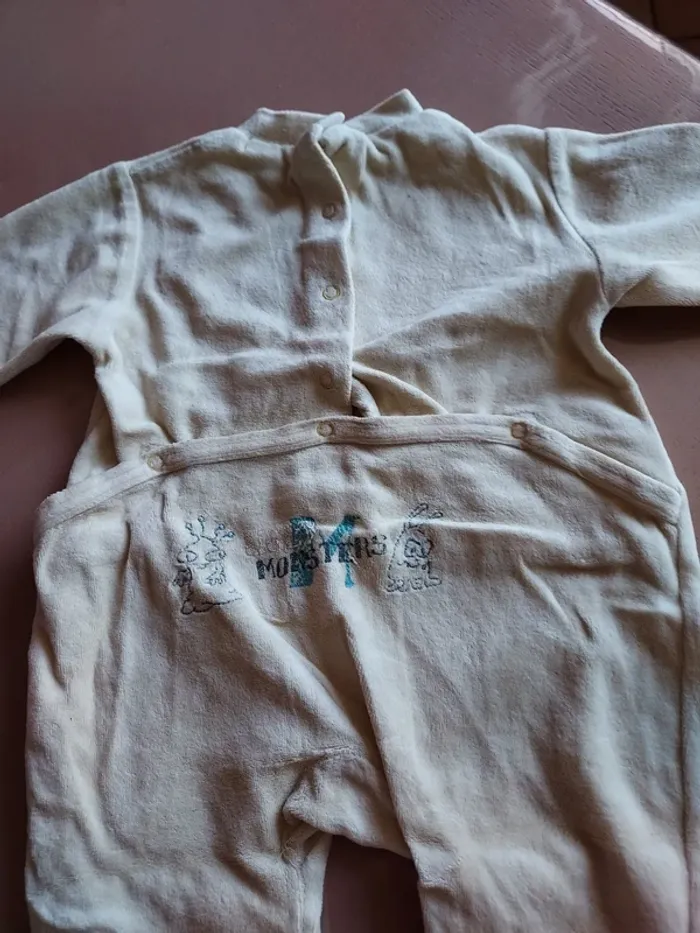 lot 3 pyjamas 9 mois - photo numéro 4