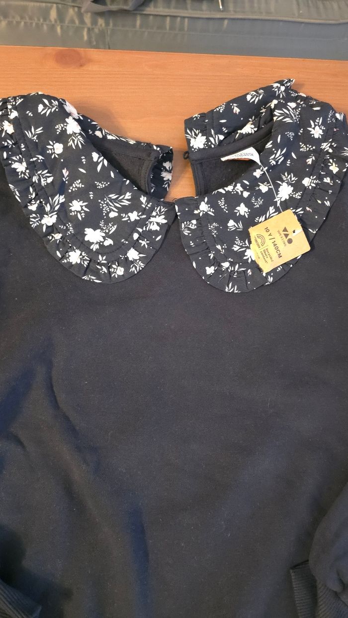 (Neuf non porté) 🏷🩷⚘️😍 superbe  sweat molleton 10 ans fille 😍⚘️🩷 - photo numéro 3