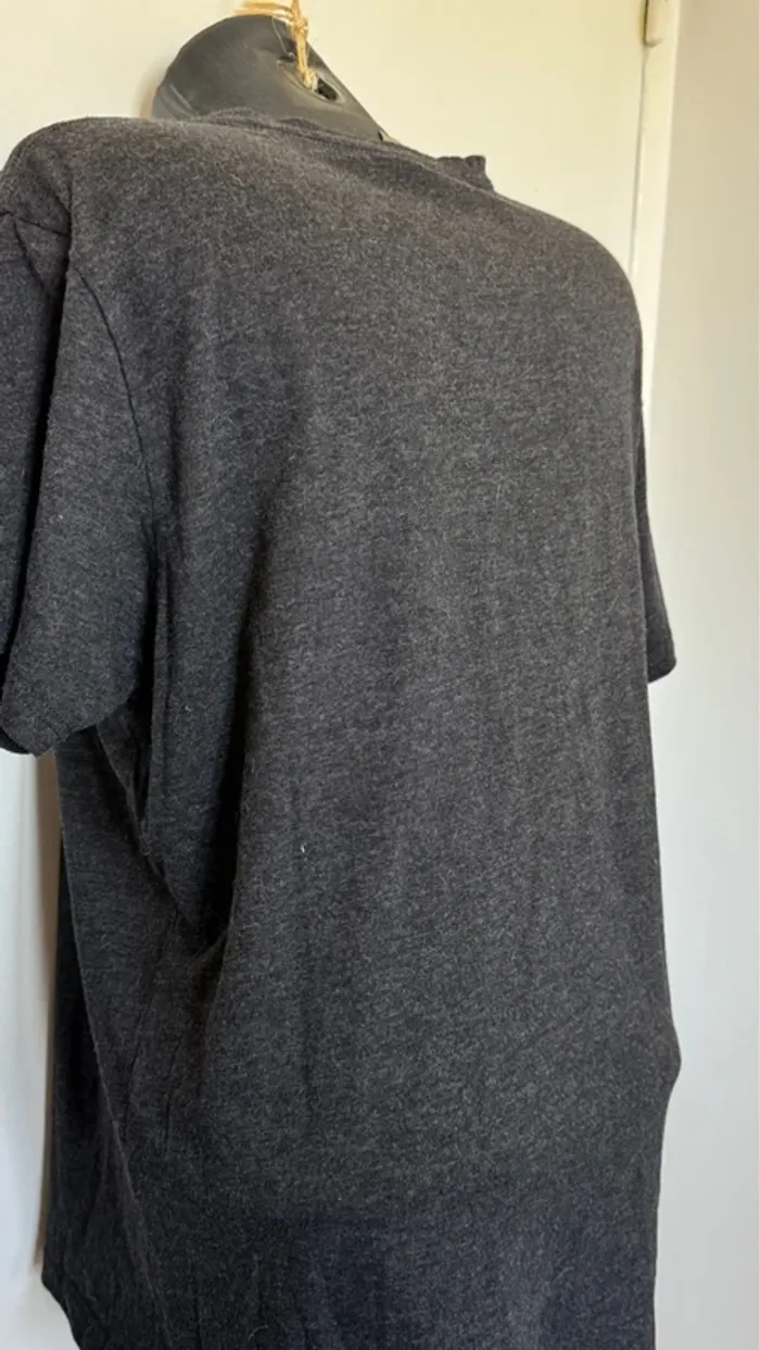 T-shirt officiel Netflix rare - photo numéro 4