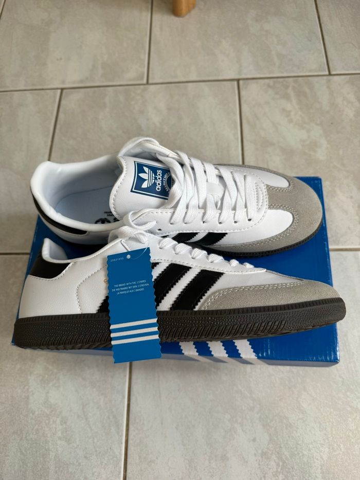 Adidas samba blanche neuf taille 40 - photo numéro 5