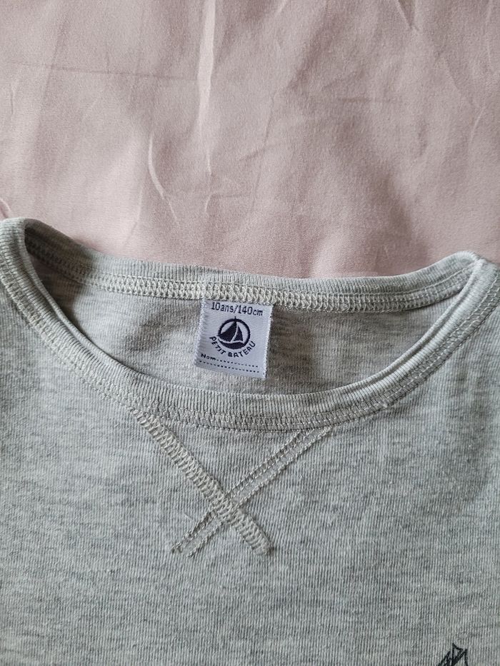t-shirt Mlongue petit bateau 10ans  (4e) - photo numéro 3