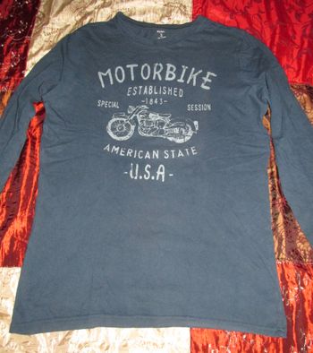 tshirt taille S Kiabi