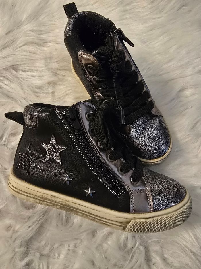 🩷🩷🩷🩷 superbes Baskets fille pointure 27 🩷🩷🩷🩷