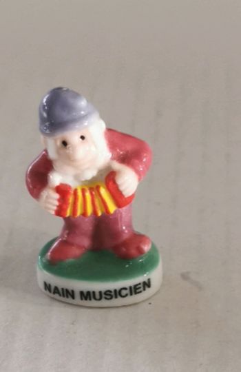 Fève Nain Musicien