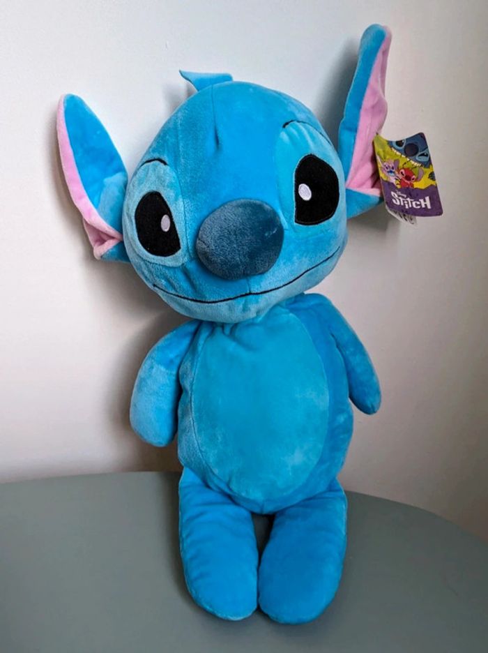 Grande peluche Stitch neuve - photo numéro 2