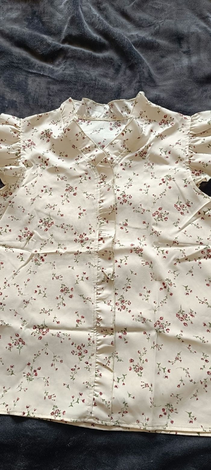 Haut femme taille 36 S neuf