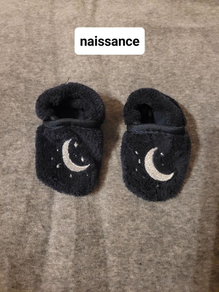 Chaussons naissances neufs