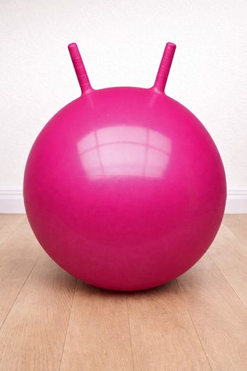 Ballon sauteur rose 45 cm neuf