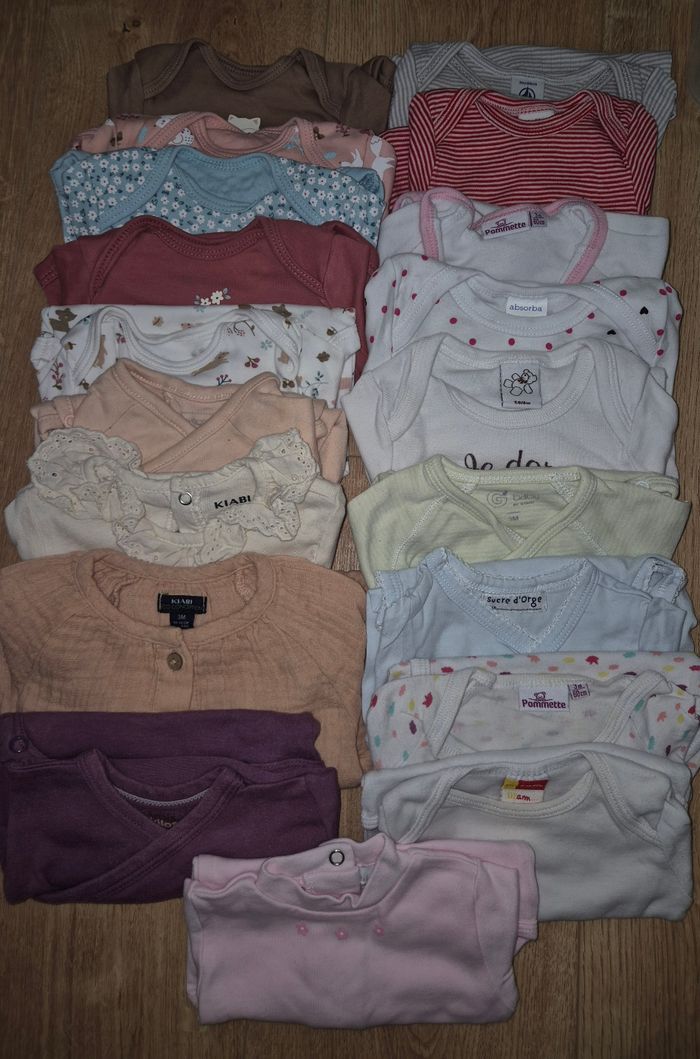 Gros lot de vêtements en 3mois - photo numéro 5