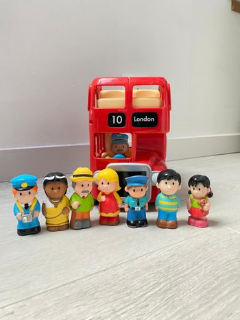 Bus londonien sonore oxybul avec 8 personnages