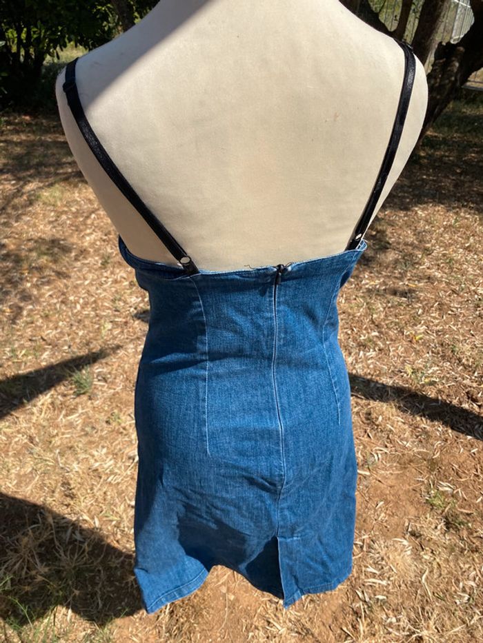 Belle petite robe en jean, tes 10 Smith, taille deux ou 38 - photo numéro 4