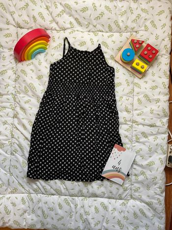 robe à bretelles noir motifs fleurs blanc 4 ans