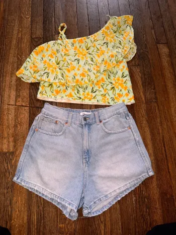 Haut et short Zara  14 ans