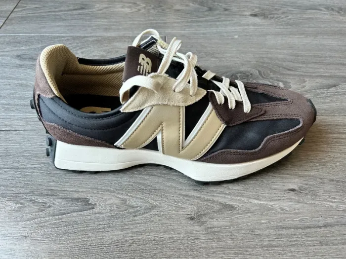 Baskets New Balance 327 Marron Taille 44 Neuves - photo numéro 4