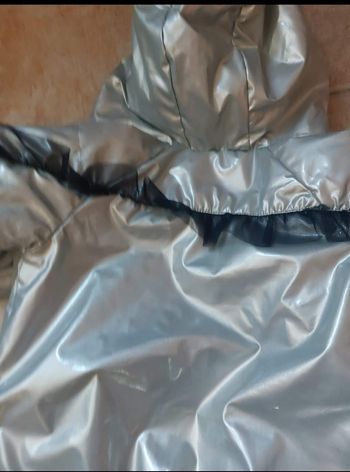 Manteau 25 eur gilet 20 eur