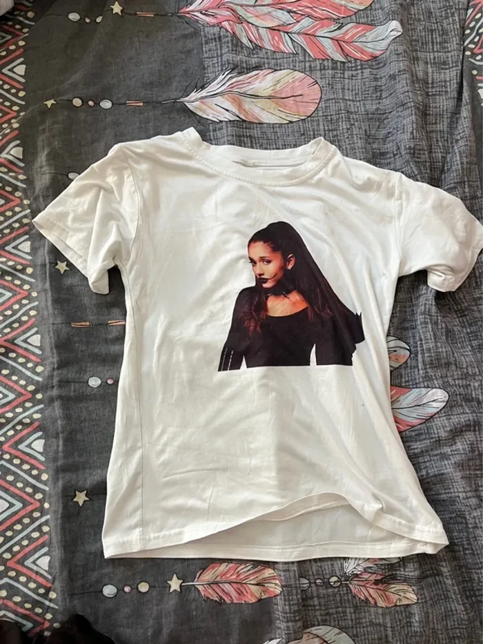 T-shirt Ariana Grande
