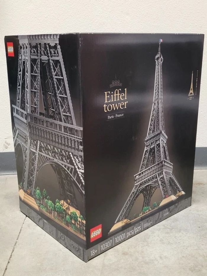 LEGO TOUR EIFFEL 10307 NEUF - photo numéro 8
