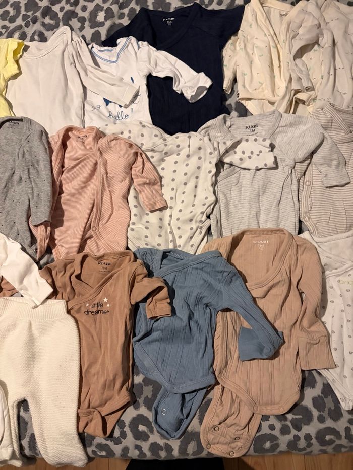 Lot body bebe - photo numéro 3