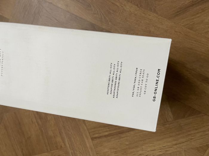 Adaptateur QBit +plus all city GB jamais utilisé - photo numéro 2