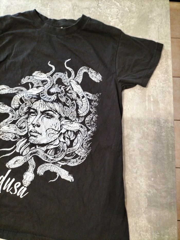 Tee shirt noir - photo numéro 2