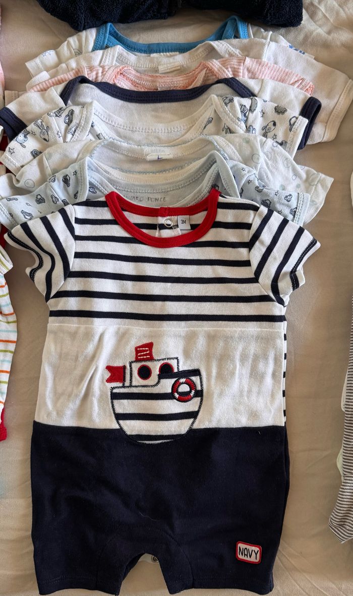 Gros lot de 37 vêtements d'été (taille 3 mois) - photo numéro 4