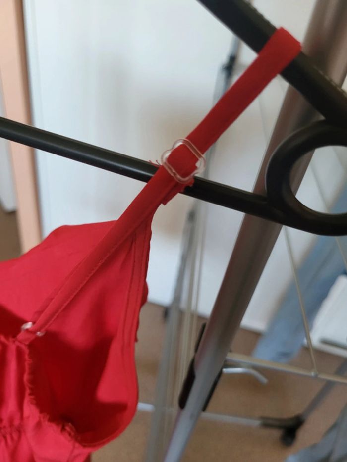 Haut à bretelles rouge - photo numéro 4