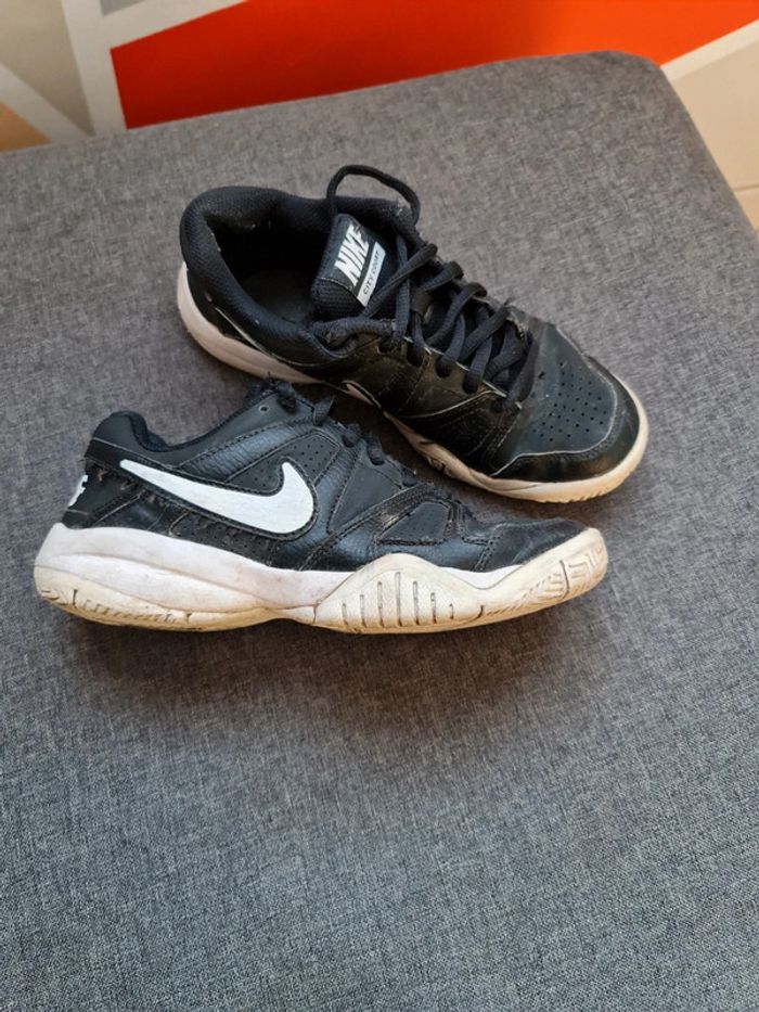 Basket Nike pointure 35 - photo numéro 3