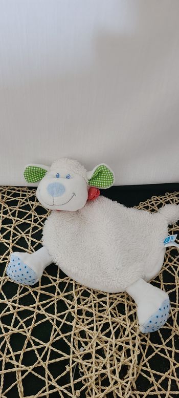 Doudou plat mouton TEX BABY blanc bleu bandana rouge