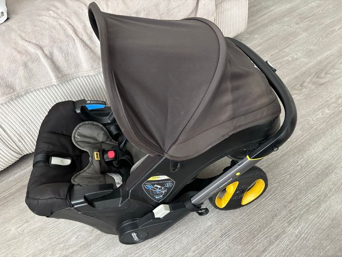 Poussette doona noir - photo numéro 7