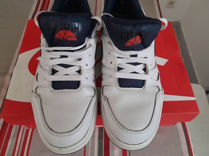 Paire de chaussures Nike Pointure 42 - photo numéro 6