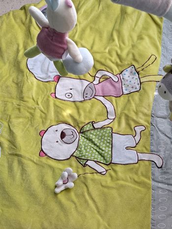 Tapis d'éveil bebe 9 propre