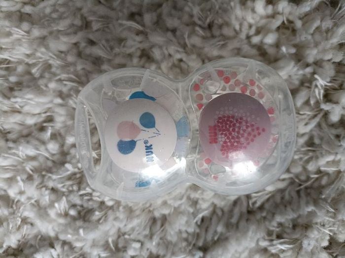 2 tétines nuk en 6/18 mois