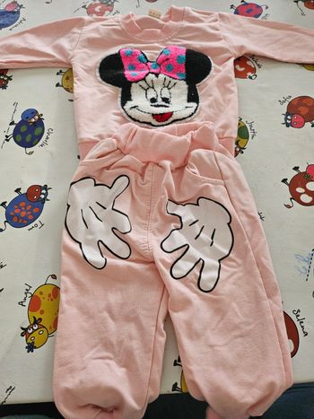 Ensemble minnie taille 6 mois