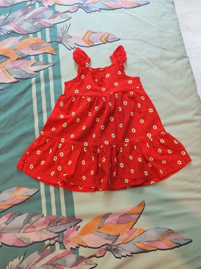 Jolie robe rouge 12 mois