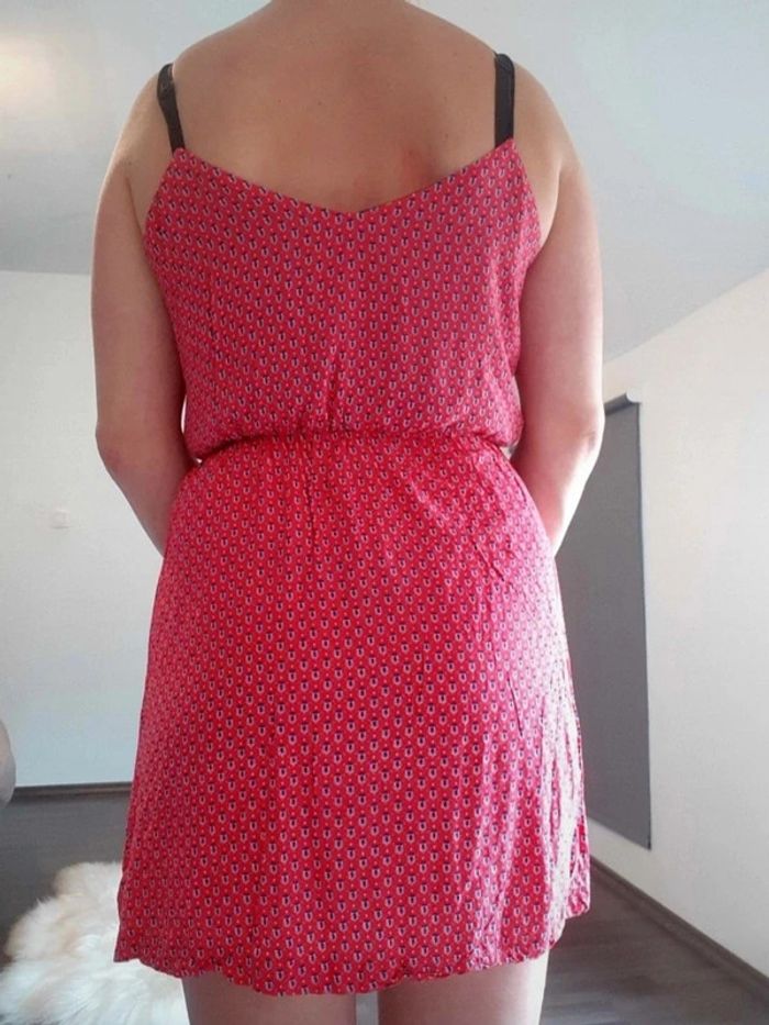 Jolie robe d'été taille 38 - photo numéro 2
