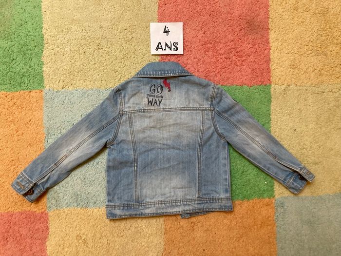 Vestes en jean  - Garçon 👦 - 4 ans - TBE - photo numéro 4
