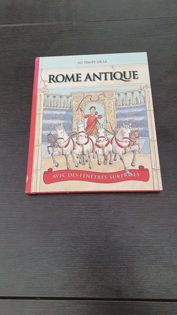 Livre surprise : Au temps de la Rome Antique