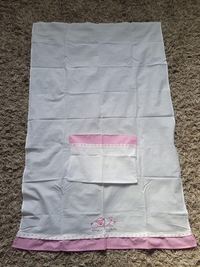 Drap plat + taie d'oreiller