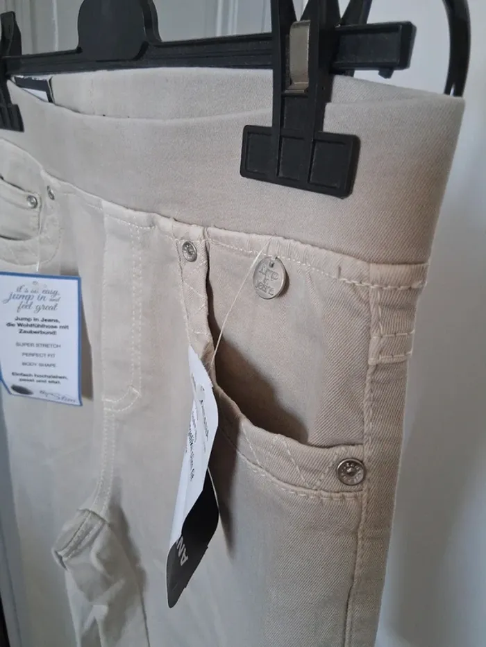 Pantalon slim fit neuf - Anna Montana - XS/34 - photo numéro 4
