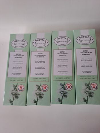 lot de 4 boîtes de shampooing anti pelliculaire mettler
