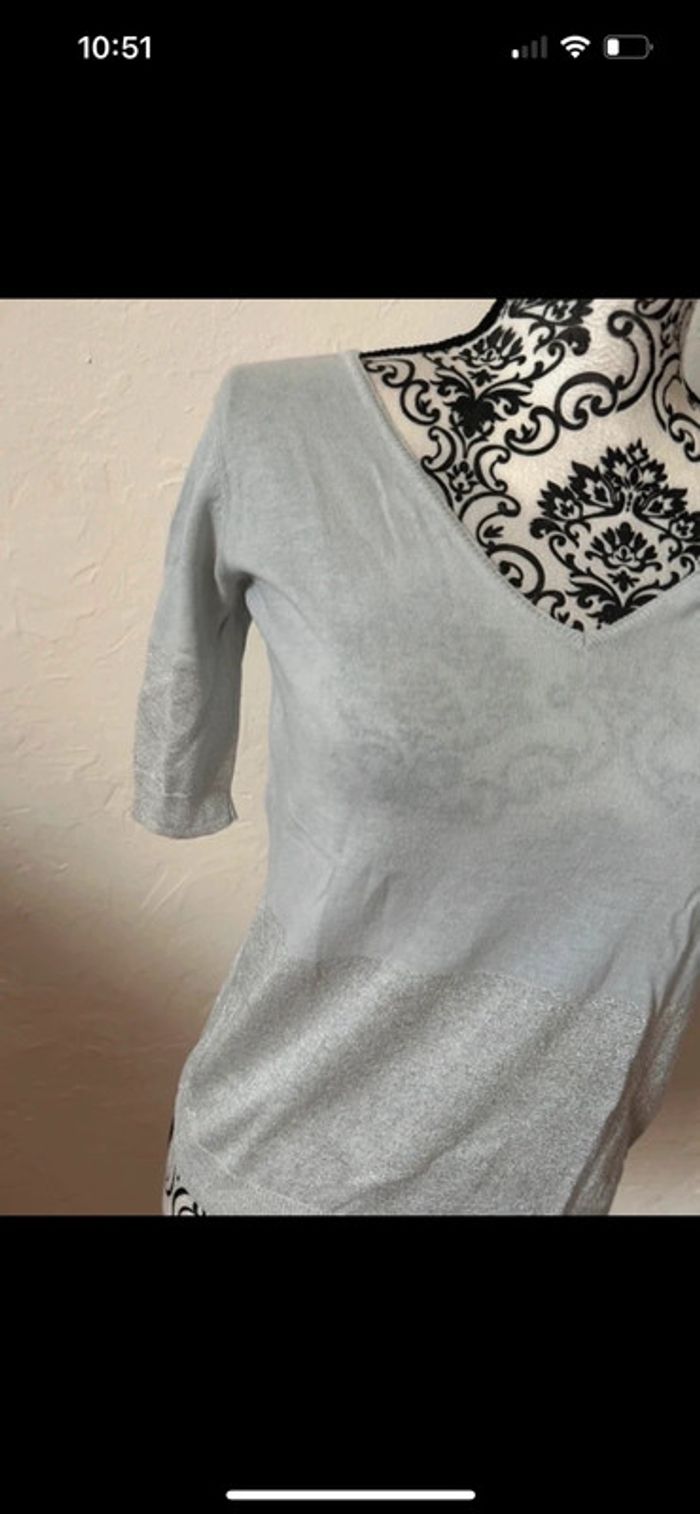 Très beau tee shirt bleu et gris argentée 🥰 taille 36 morgan - photo numéro 2