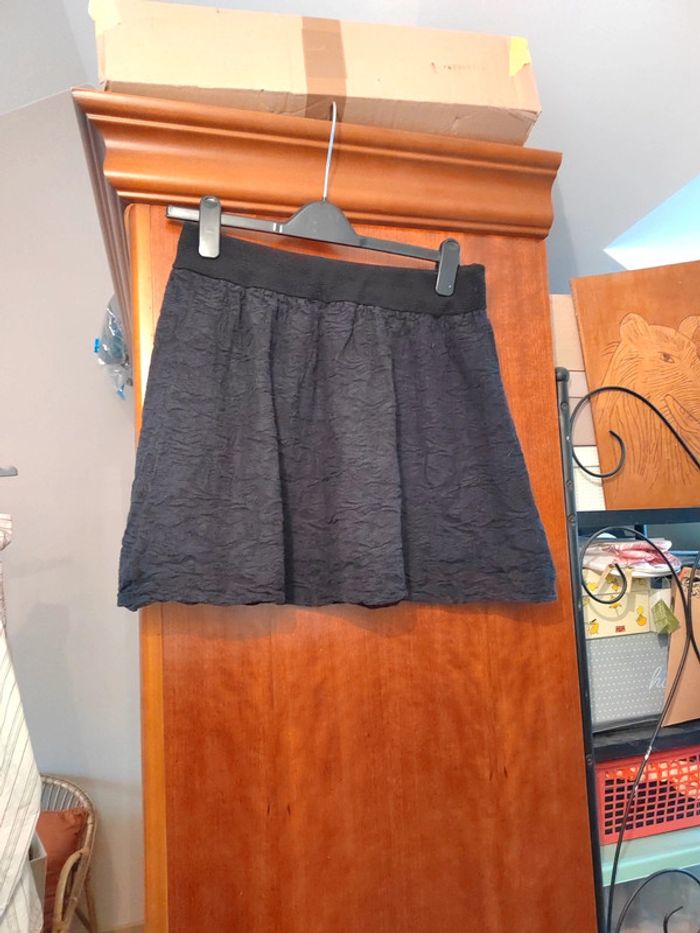 Mini-jupe noire t. 38 Claudie Pierlot