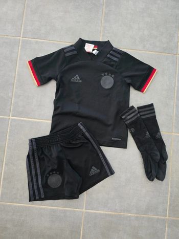 Ensemble short Deutscher + chaussettes