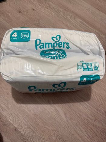 Pampers pants taille 4