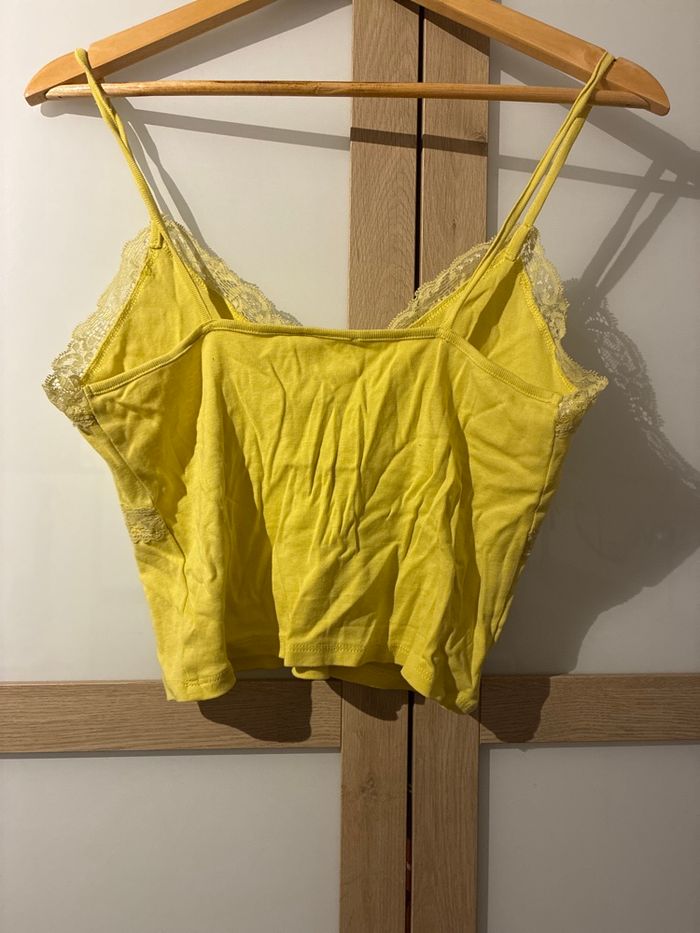 Top jaune - photo numéro 2