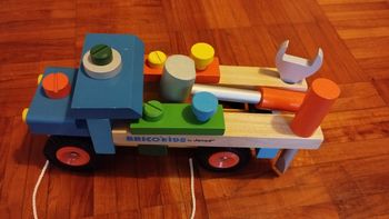 Voiture bois pour bricolage