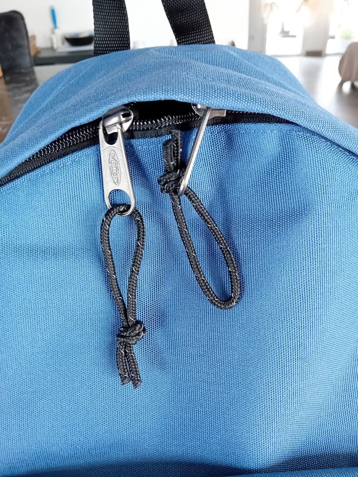 Sac à dos Eastpak neuf - photo numéro 3