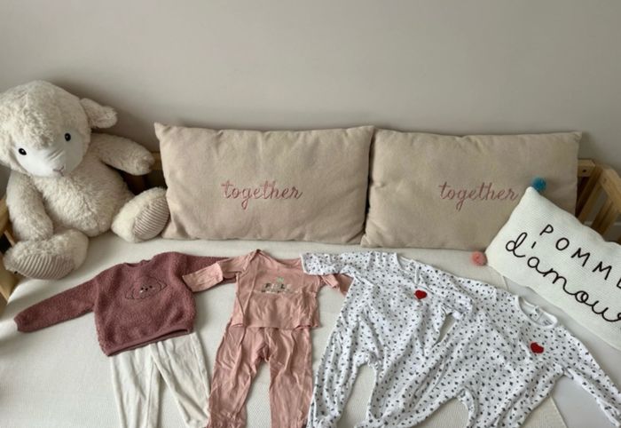 Lot de vêtements bébé fille 18 mois, 71 pièces neuves ou en très bon état! - photo numéro 10